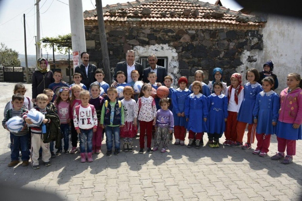 Yunusemre Belediyesinden Yuntdağı’na Hizmet Atağı