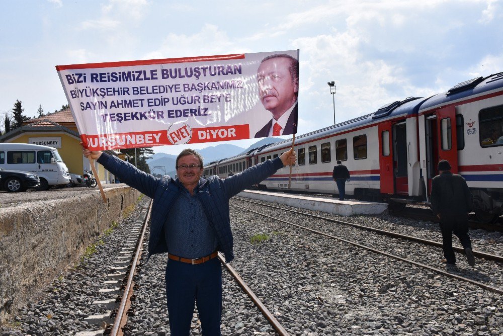 Cumhurbaşkanı Sevdalıları Mitinge Özel Trenle Geldi