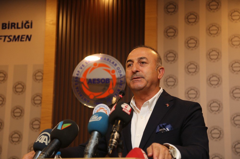 Bakan Çavuşoğlu: "Yalanı Da Bitmiyor Mübareğin"