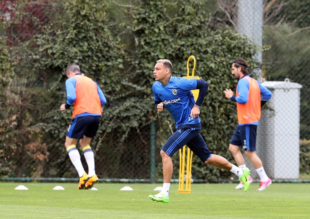 Fenerbahçe, Akhisar Belediyespor Maçı Hazırlıklarına Başladı