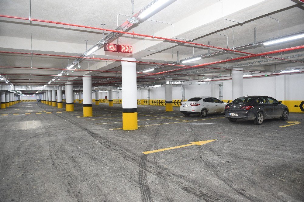 Yeni Yapılan Şehir Parkında Otopark Ücretsiz Olacak