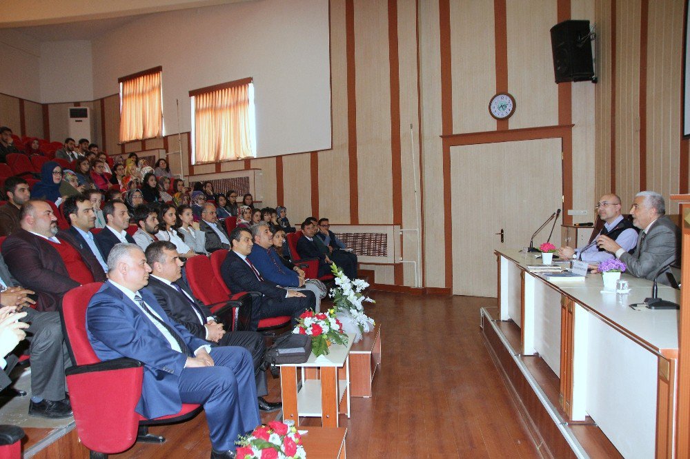 Öğretmen Adaylarına Eğitimde Kariyer Planlama Semineri