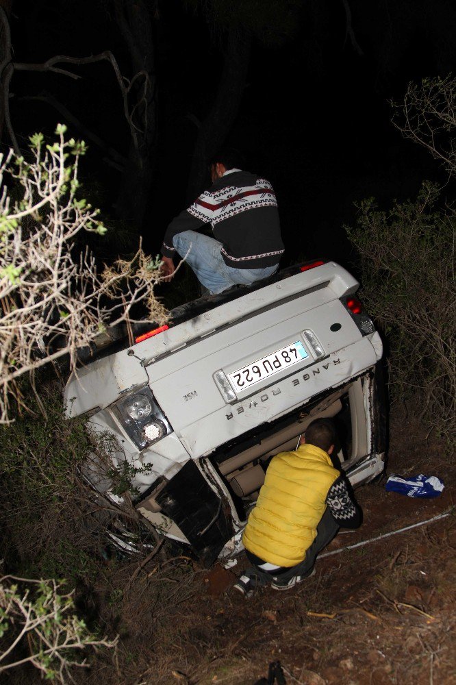 Fethiye’de Lüks Cip Uçuruma Yuvarlandı: 1’i Ağır 2 Yaralı