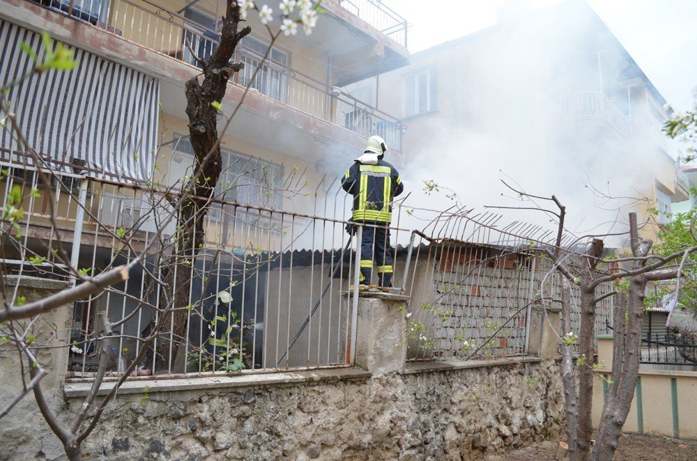 Kula’da Korkutan Yangın