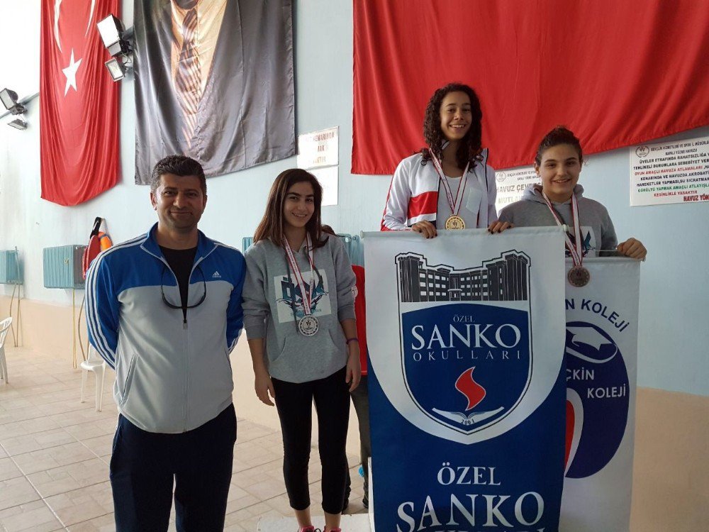 Özel Sanko Okullarının Yüzme Başarısı