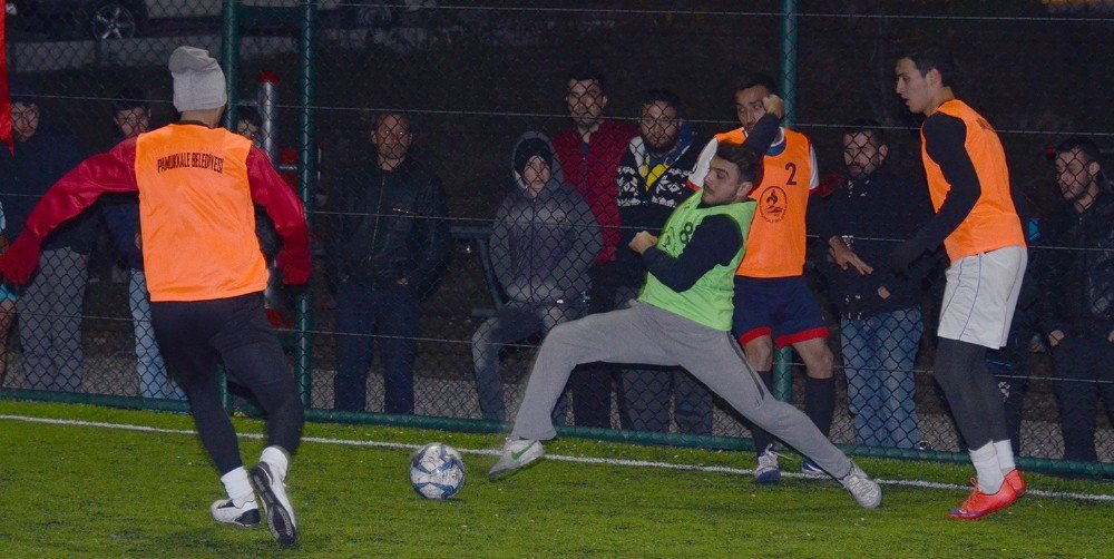 Başkan Gürlesin’den Futbol Şölenine Davet