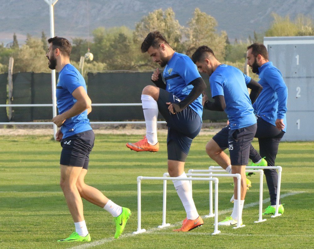 Okan Buruk: "Fenerbahçe’yi Yenecek Güçteyiz"