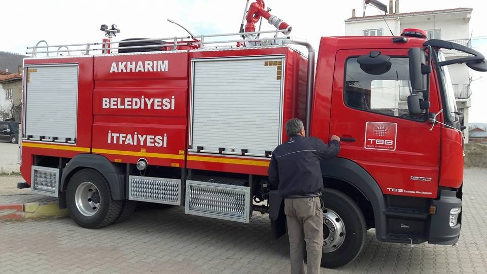 Türkiye Belediyeler Birliği, Akharım Beldesine İtfaiye Aracı Hibe Etti