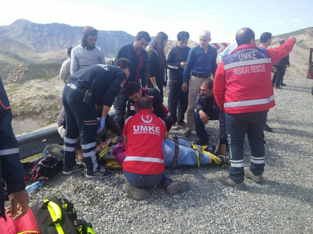 Siirt’te Trafik Kazası: 5 Yaralı