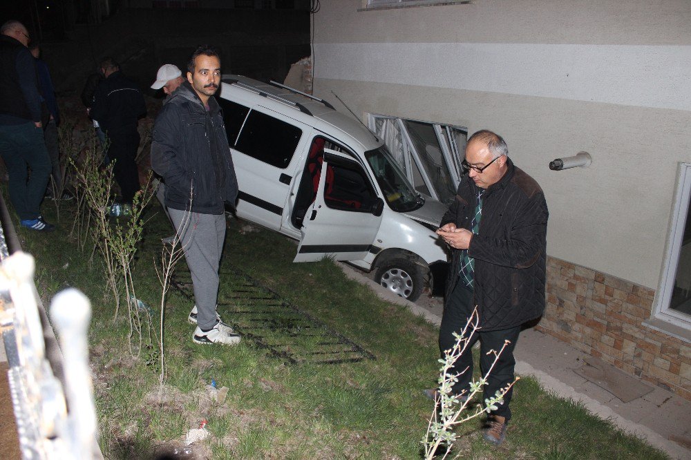 Tavşanlı’da Trafik Kazası: 1 Yaralı