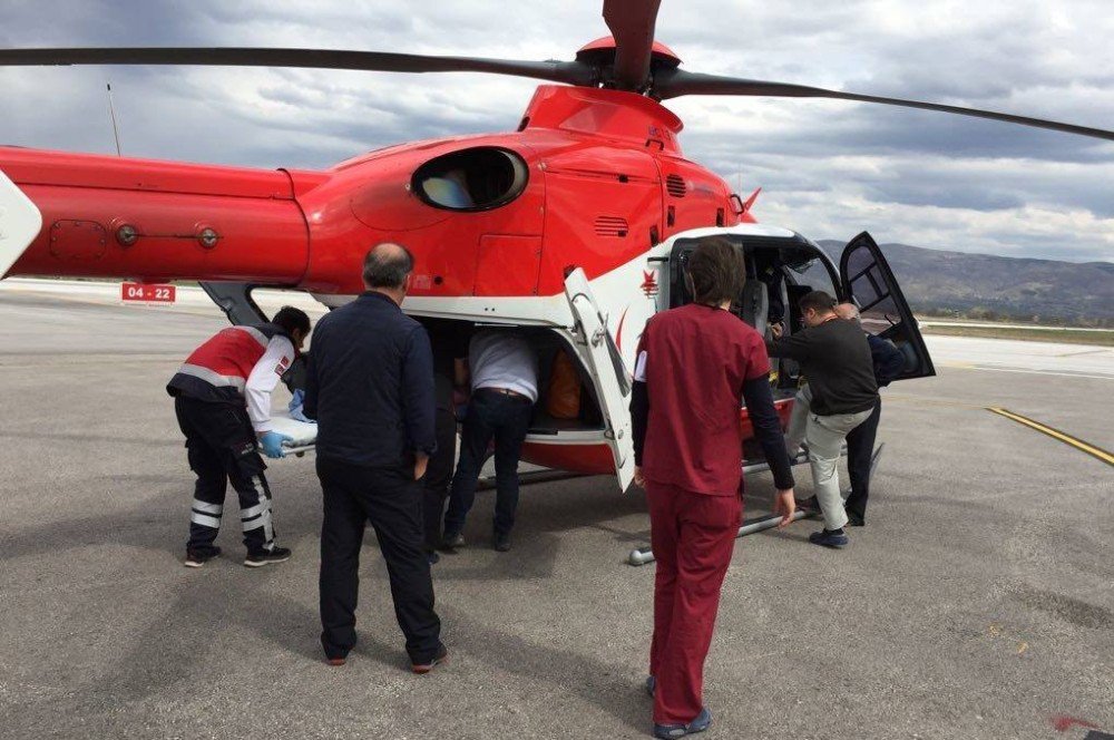 Tokat’ta İki Ambulans Helikopter Havalandı