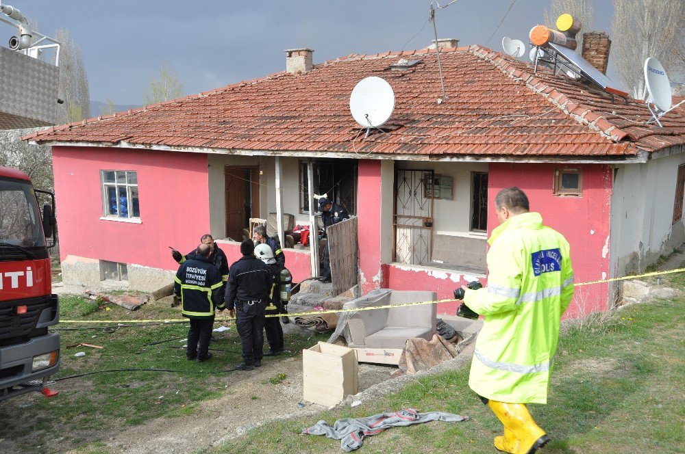 Bozüyük’te Ev Yangını Korkuttu