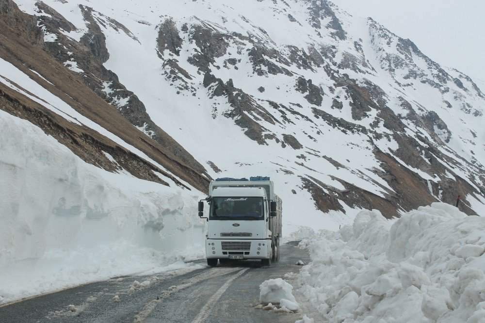 Ovit Geçidi 4 Ay Sonra Yeniden Ulaşıma Açıldı