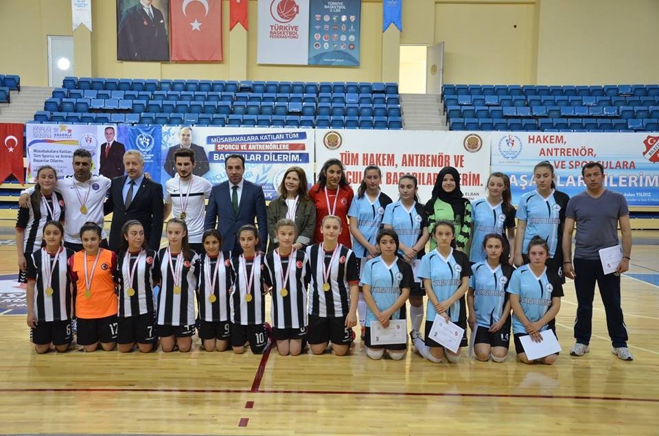 Türkiye Şampiyonasına Okul Sporları Futsal Yarı Final Müsabakalarına Bilecik Ev Sahipliği Yaptı