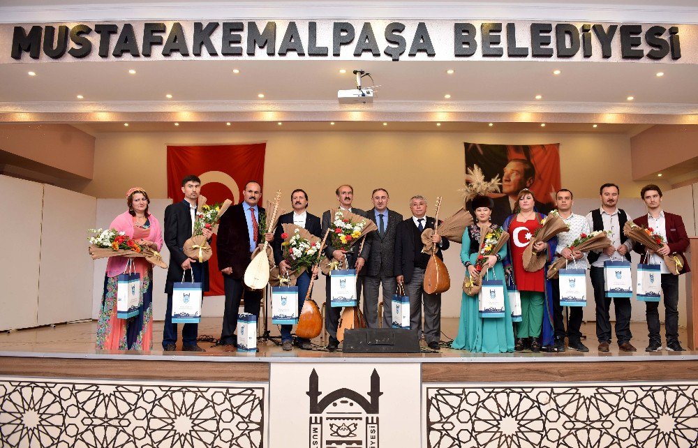 Aşıklar Mustafakemalpaşa’da Atıştı