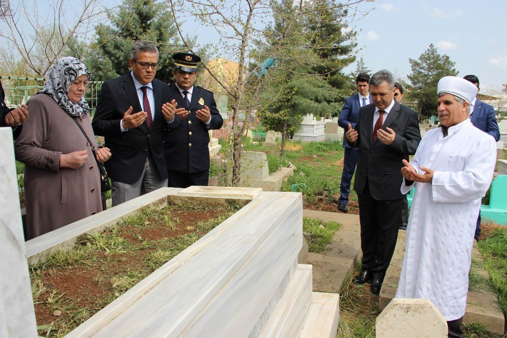 Emniyet Müdürü Aslan’dan Şehit Mezarlarına Ziyaret