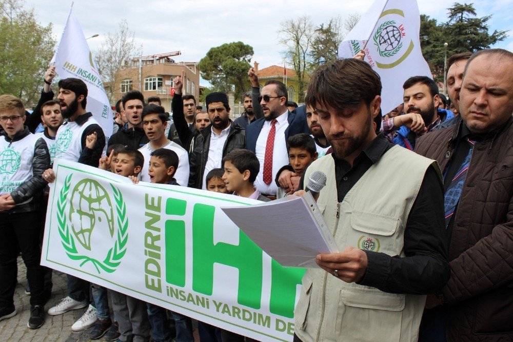 İhh İnsani Yardım Vakfı, İdlib Saldırısını Protesto Etti