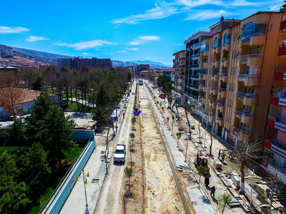 Kanalboyunda Üstyapı Çalışmaları Devam Ediyor