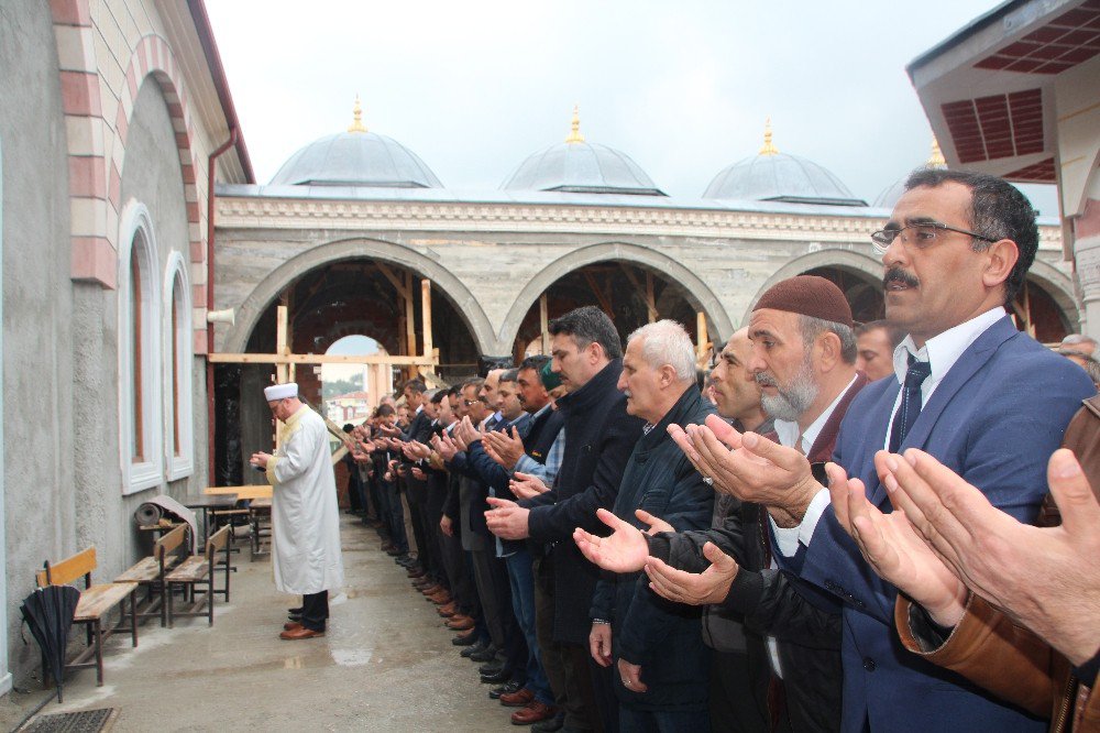 Bilecik’te İdlib’te Ölenler İçin Gıyabi Cenaze Namazı Kılındı