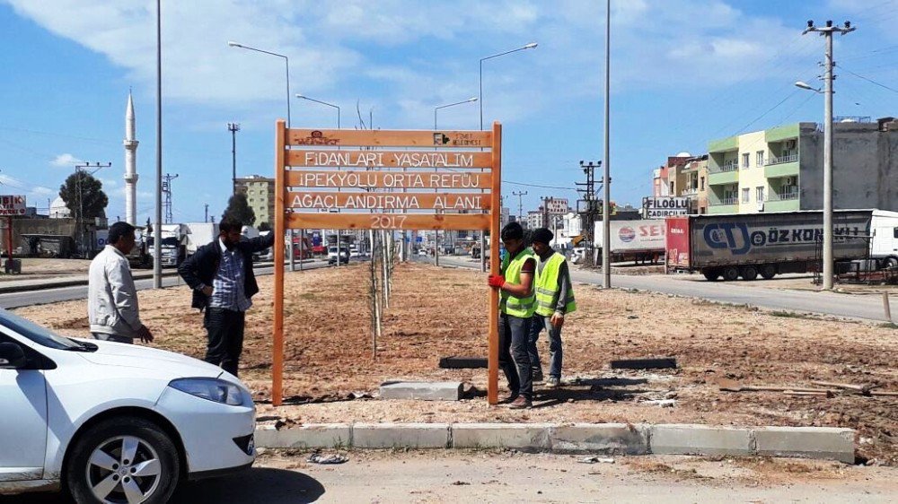 Kızıltepe’de Çevre Düzenlemeleri Devam Ediyor