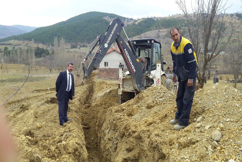 Yakuplar Mahallesinde Yeni Kanalizasyon Çalışması