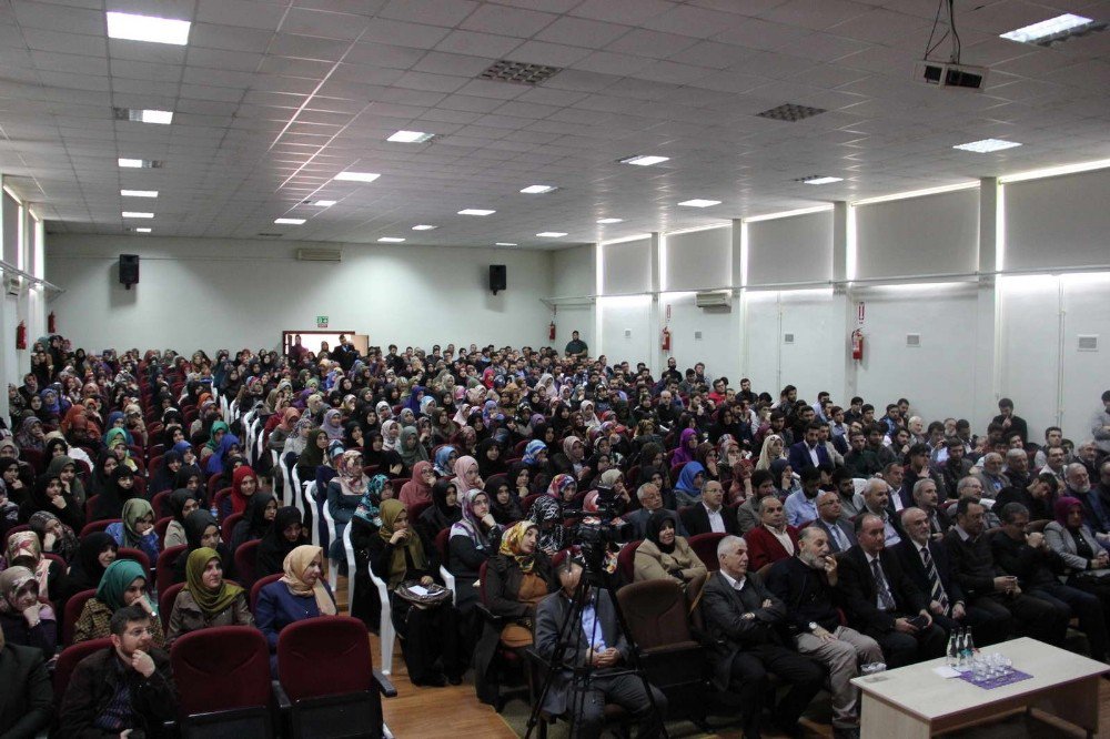 Prof. Dr. Akşit Saü’de Konferans Verdi