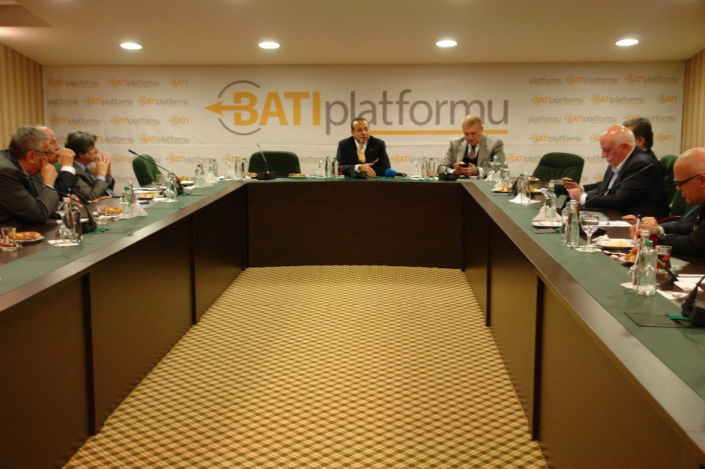 Batı Platformu’nda Referandum Tartışmaları