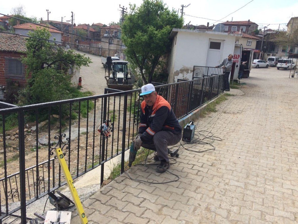 Burhaniye Köylerine Belediye Eli Değiyor