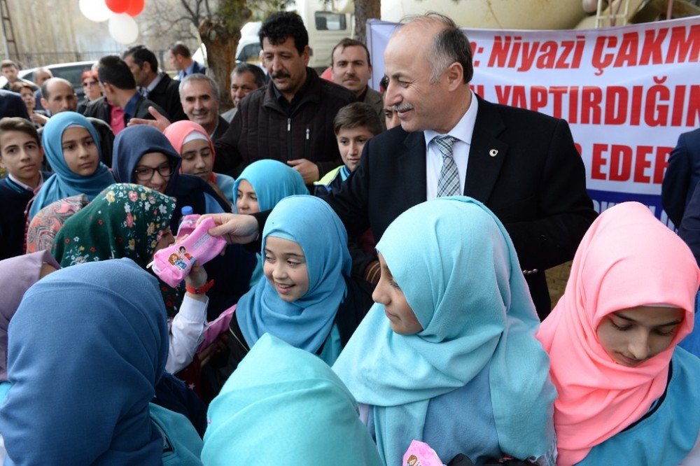 Tortum’da Niyazi Çakmakçı İmam Hatip Ortaokulunun Temeli Atıldı