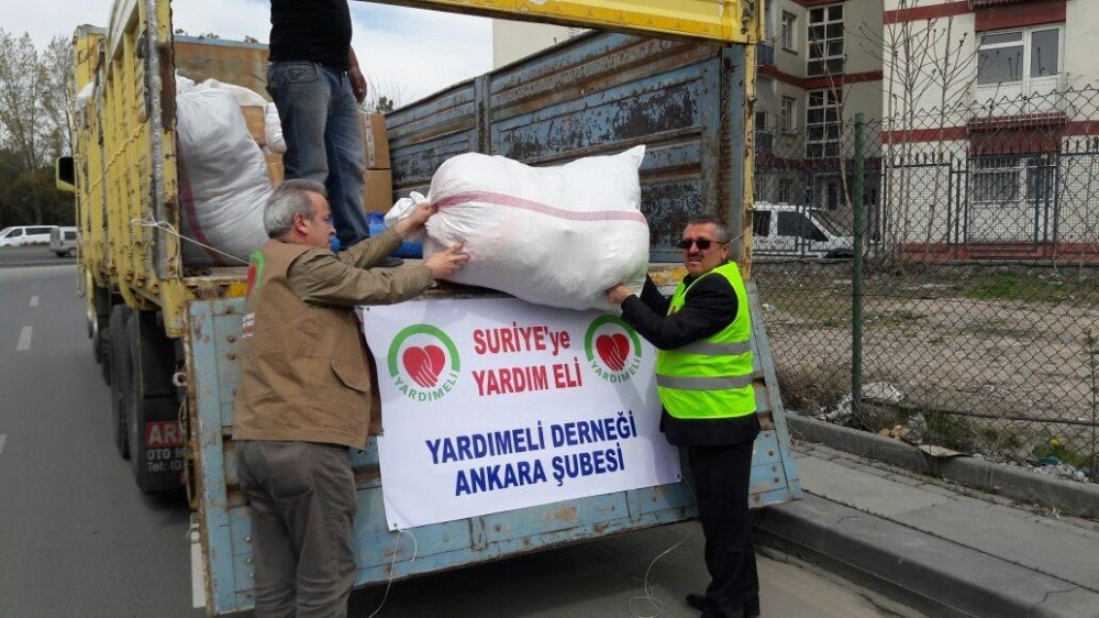 Yardım Eli Derneği’nden Suriyeli Öğrencilere Yardım