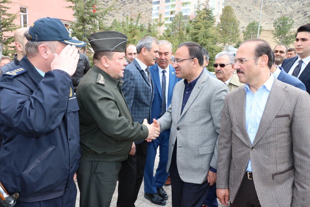 Bakan Bozdağ: "Chp’li Özkan’ın Polise Hakareti Büyük Bir Ahlaksızlık, Saygısızlıktır"