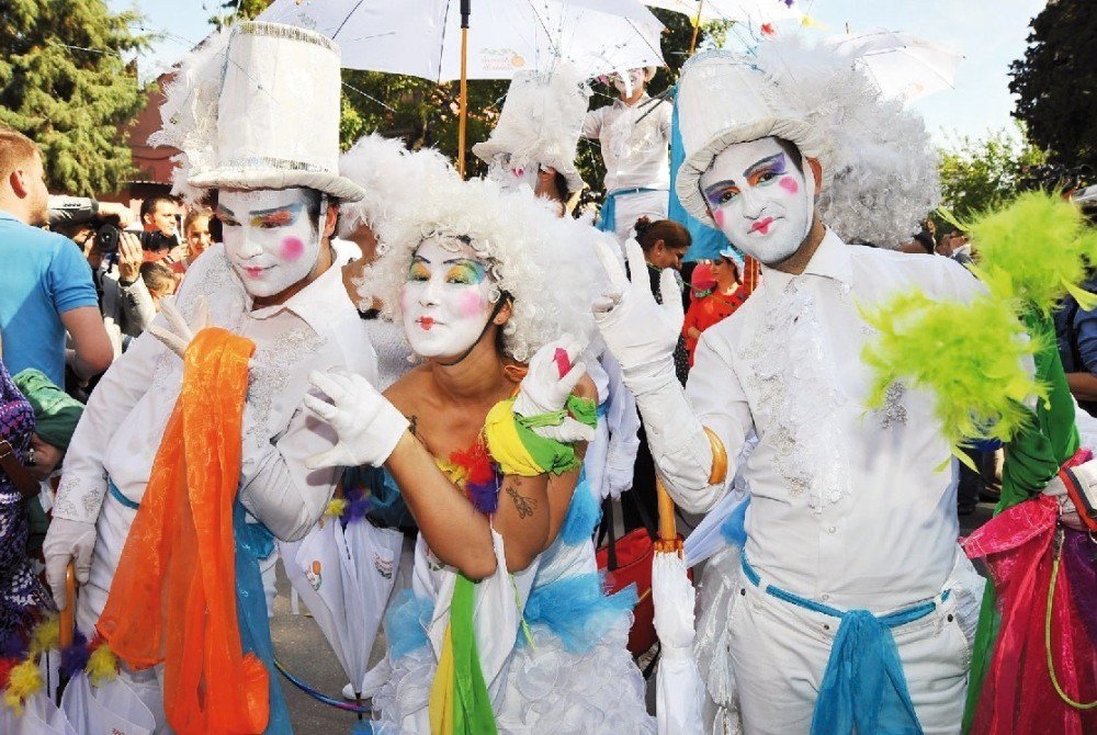 Alışveriş Merkezinde Karnaval Coşkusu