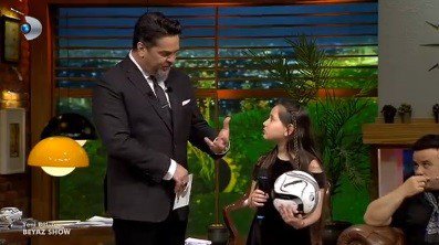 Bursalı Minik Öğrenci Beyaz Show’a Çıktı