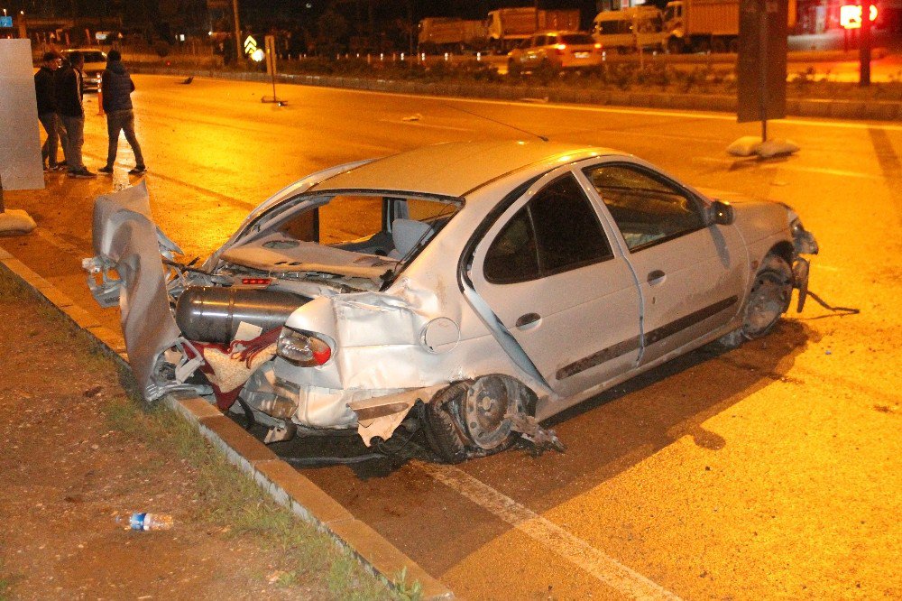 Elazığ’da Trafik Kazası: 3 Yaralı