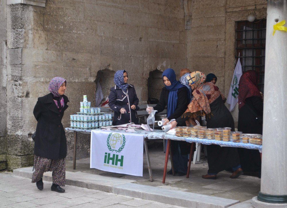 İhh Gönüllülerinden Kermes