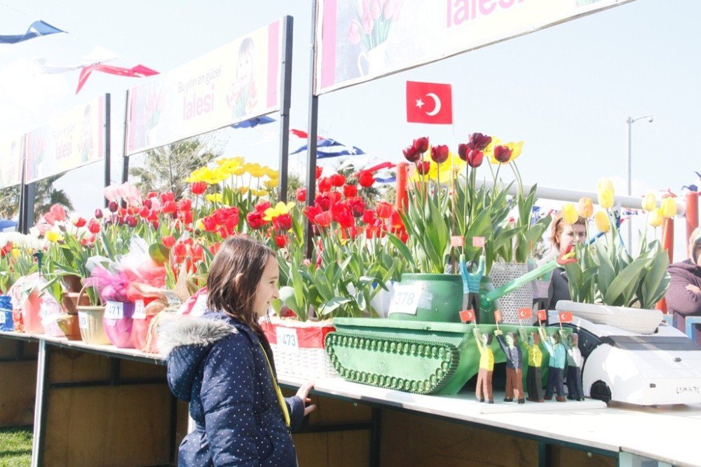 15 Temmuz’u Laleler İle Anlattılar