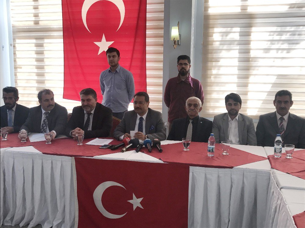 Saadet’ten Bir Grup Partili İzmir’de ’Evet’ Dedi