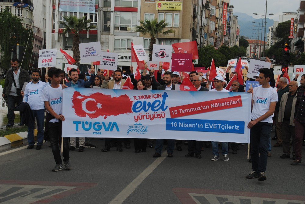 Tügva’dan Aydın’da Mehterli ’Evet’ Yürüyüşü