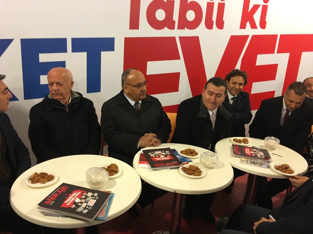 Ümraniye 15 Temmuz Şehitler Meydanı’nda ‘Evet Kafe’ Açıldı