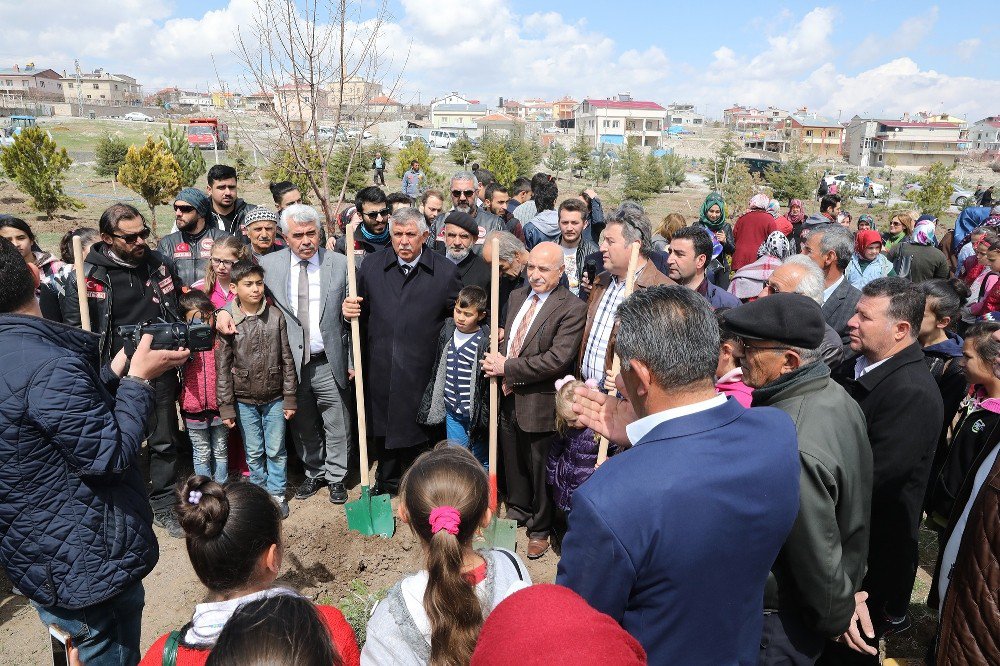 Kuruköprü’de Fidan Dikim Şenliği