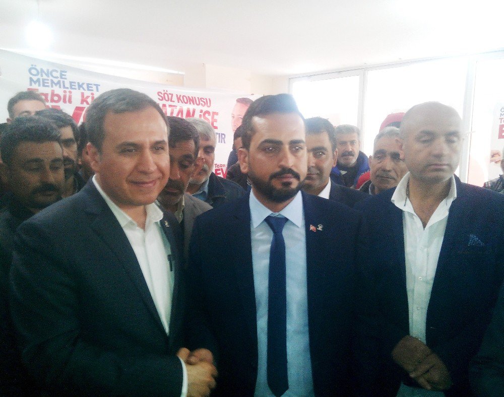 Dolunay Partisi’nden İstifa Ederek Ak Parti’ye Katıldılar