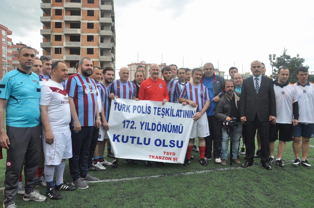 Bakan Soylu Trabzon’da Polisler Ve Basın Mensupları İle Halı Saha Maçı Yaptı