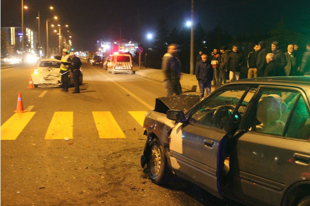 Kütahya’da Trafik Kazası: 10 Yaralı