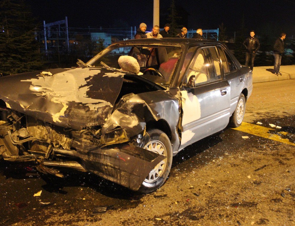 Kütahya’da Trafik Kazası: 10 Yaralı