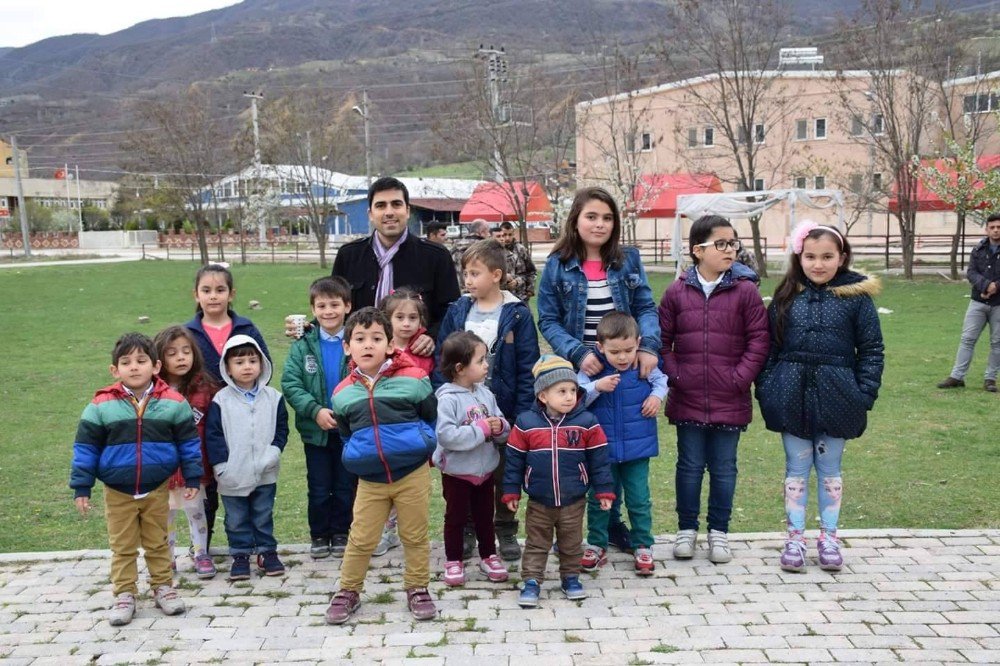 Kaymakam Erdem, Polis Ve Aileleri İle Piknikte Buluştu