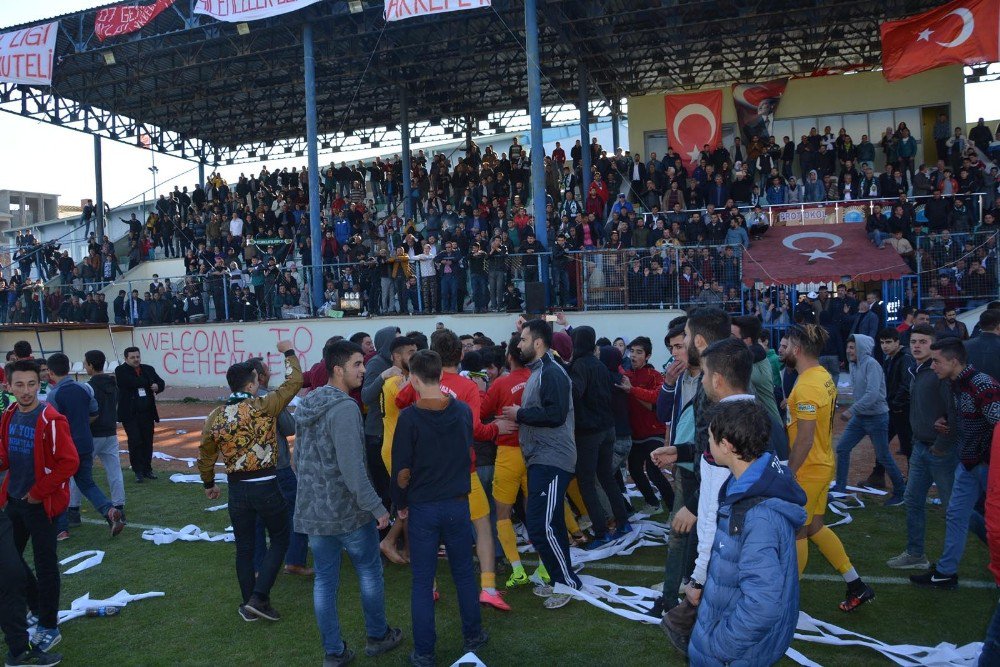 Süper Amatör Lig Play-off Maçında Arbede