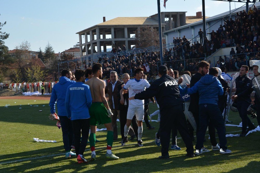 Süper Amatör Lig Play-off Maçında Arbede