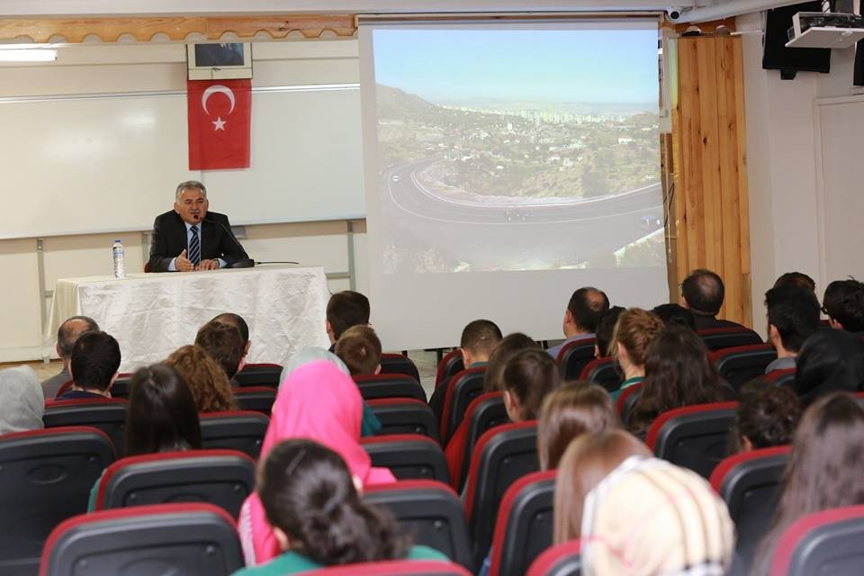 Başkan Büyükkılıç Mustafa Eminoğlu Anadolu Lisesi Öğrencileri İle Buluştu