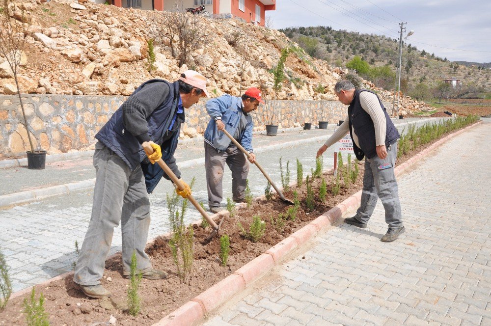 Gölbaşı’na Bahar Süsü