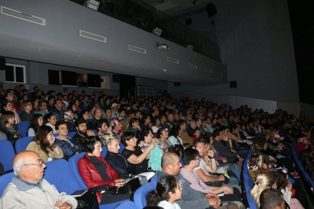 Huysuz Alanya’yı Kahkahaya Boğdu